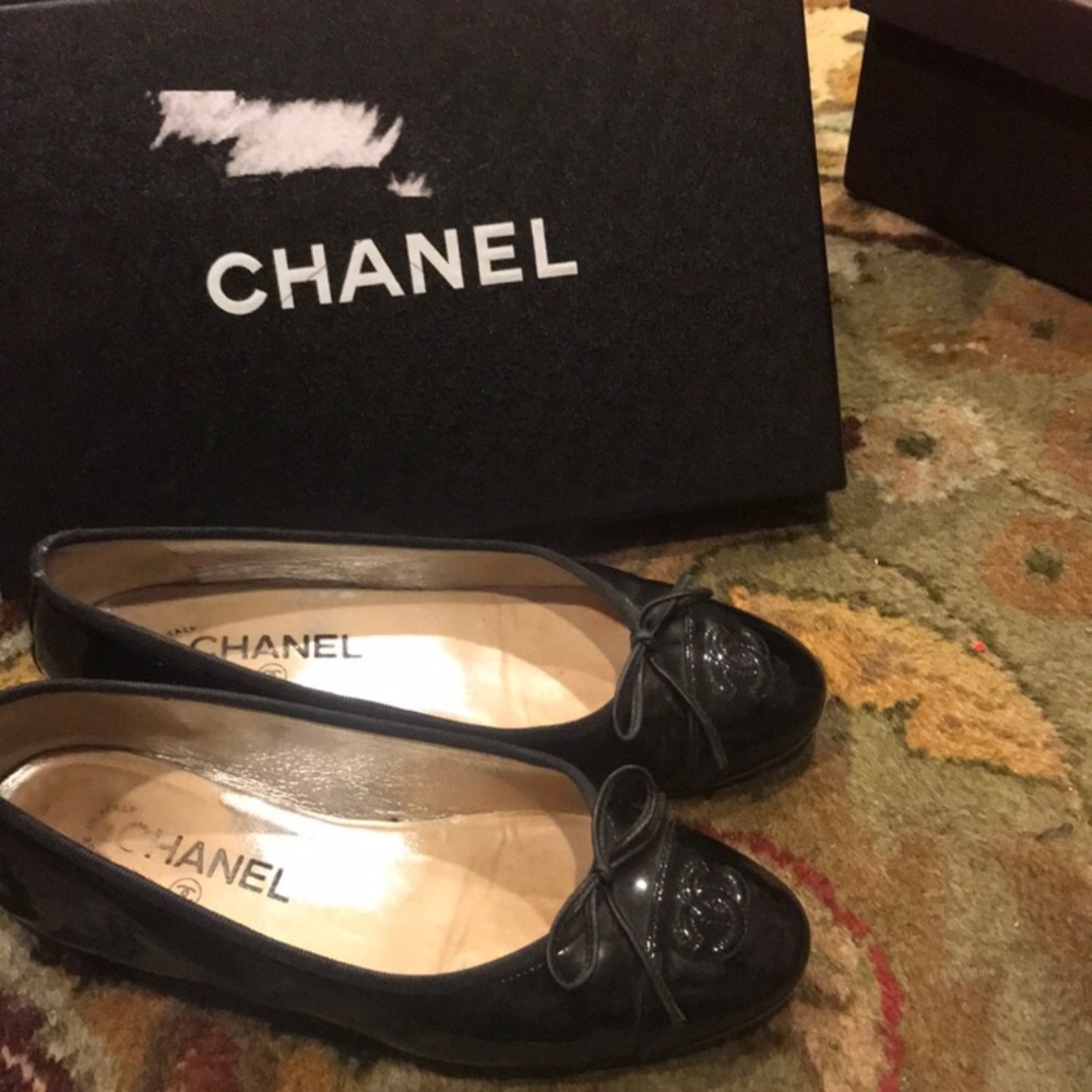 !!💯Authentic Chanel Flats
